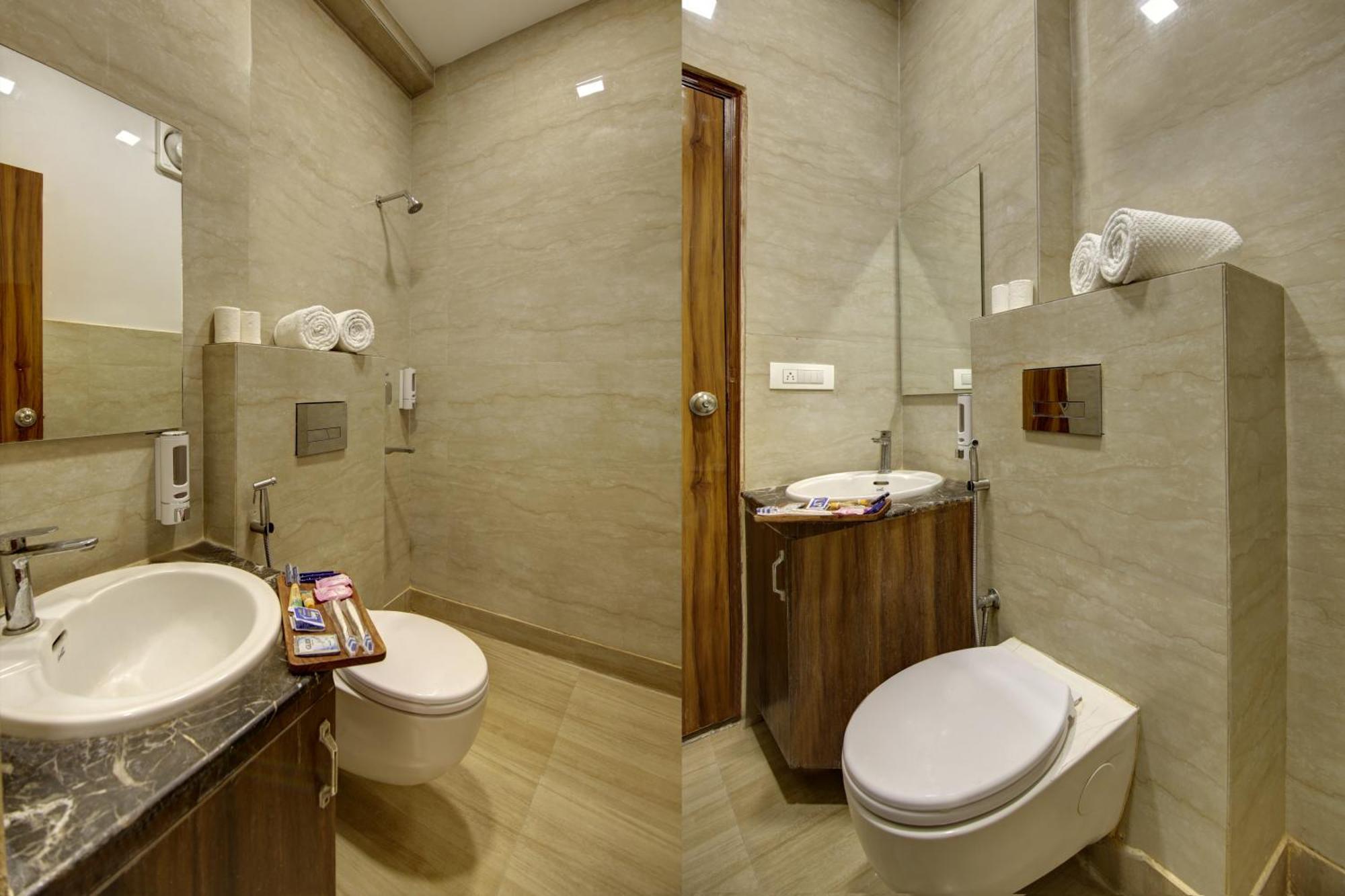 Rahul Palace By Golden Tree Near Metro Station And Ajmal Khan Market New Delhi Eksteriør billede